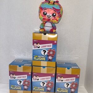 Series 2 Rainbow Tie-Dye Mini Mystery Plushie - Multicolor